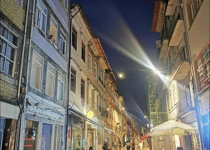 לינה וארוחת בוקר Breiner 54 *